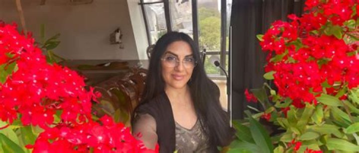 Exploring the Life and Career of Anahita Mahdavi: A Rising Star in the Art World