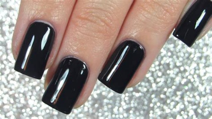 Can nail polish turn your nails black?