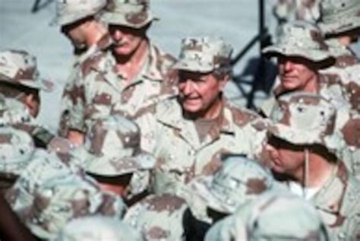 Can you chew gum in an Army uniform?