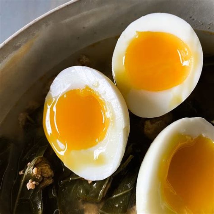 Can you eat a cooked egg the next day?