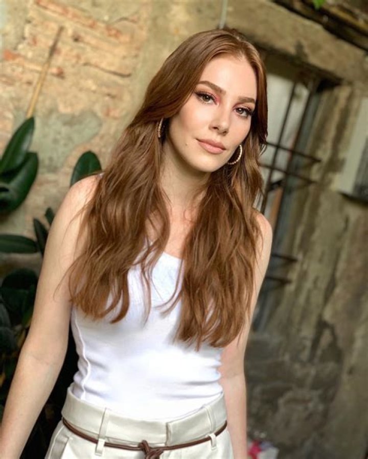 Elçin Sangu Instagram: The Rising Star of Turkish Television