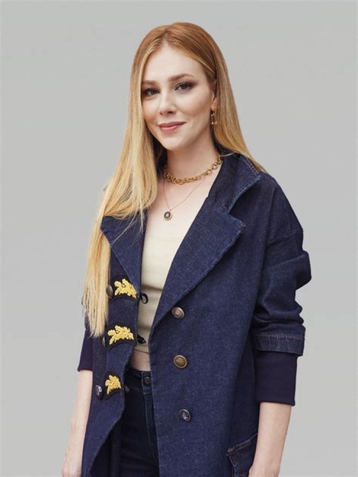 Elçin Sangu: The Rising Star of Turkish Television