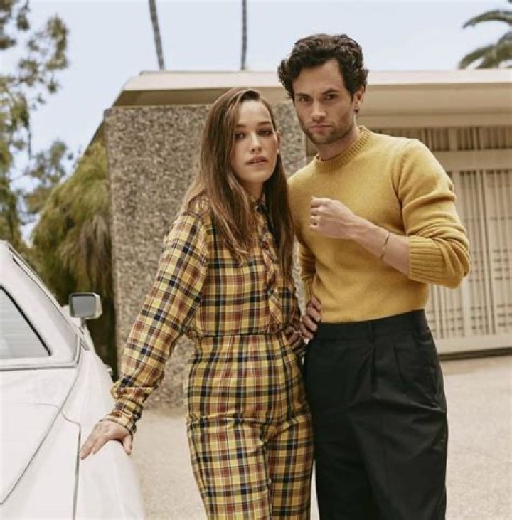 Is Victoria Pedretti Married? Exploring the Life of the Rising Star