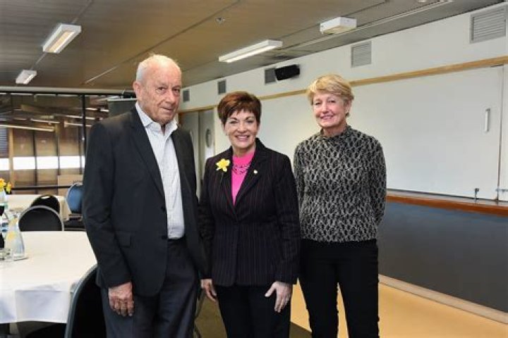 The Astounding Net Worth of Lee Norris: Unlocking the Secrets