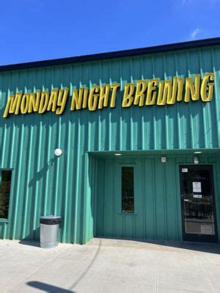 Monday Night Brewing Garden Co: A Comprehensive Guide to the Craft Brewery Experience