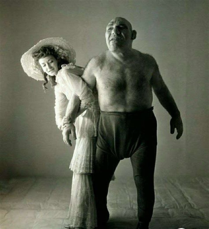 Moris Tillet: The Rise of an Influential Figure in Modern Culture