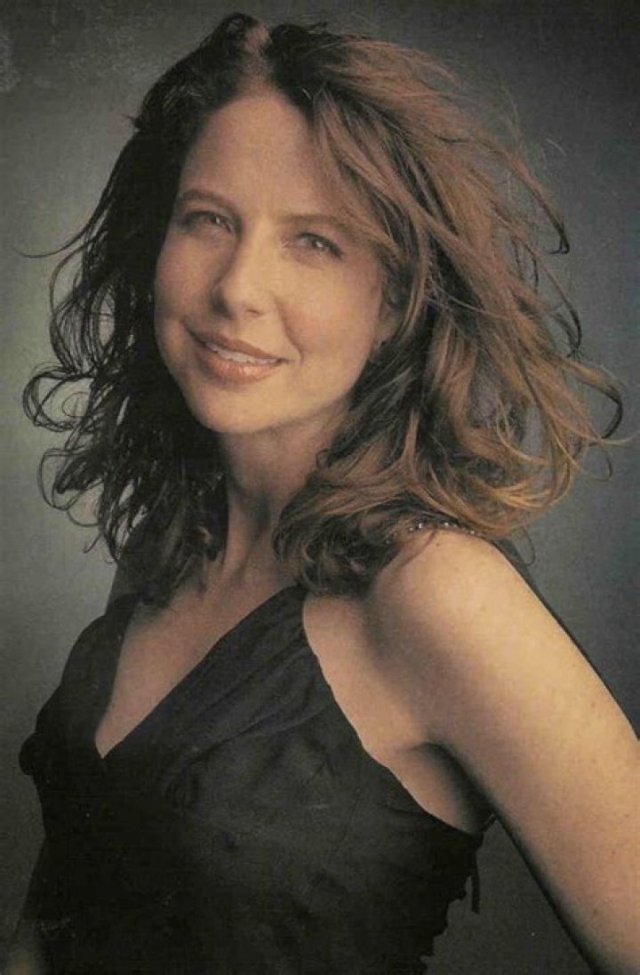 Exploring the Life and Career of Robin Weigert: A Comprehensive Biography