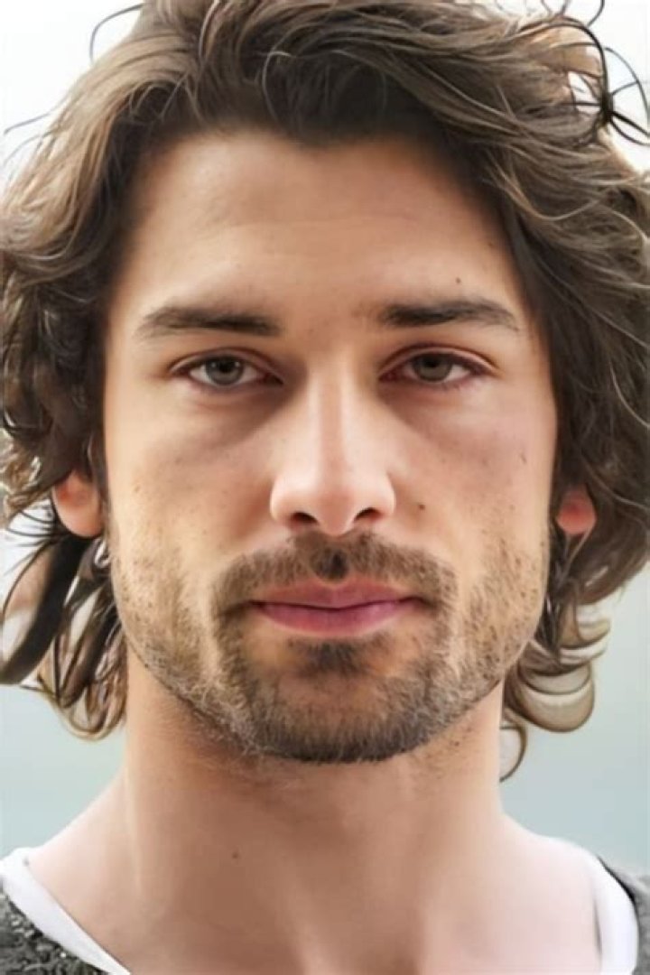 Seyit Alp Navruz: The Rising Star of Turkish Cinema