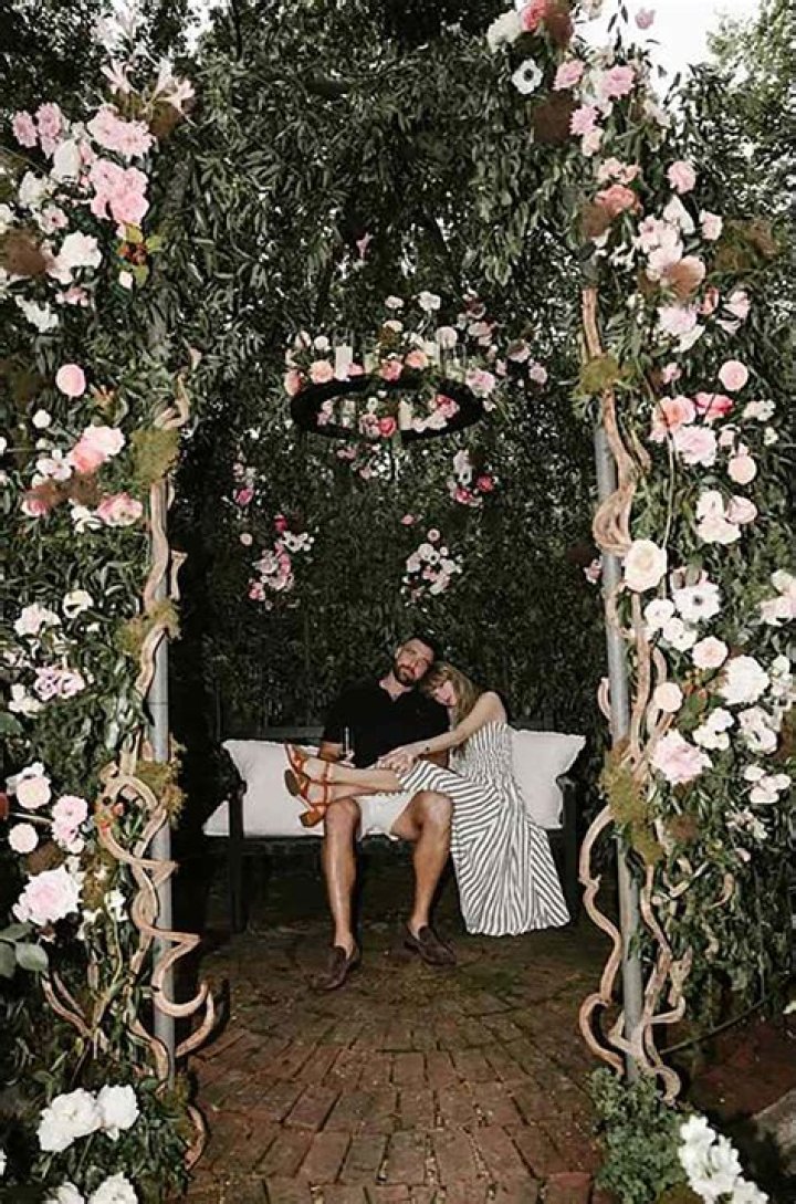 Travis Kelce: A Look into His Place of Birth and Early Life